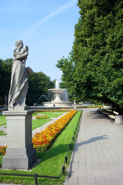 ワルシャワの公園サスキ — ストック写真
