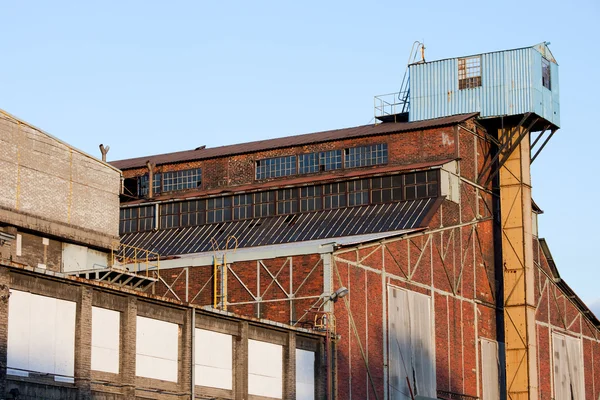 Εγκαταλελειμμένο εργοστάσιο βιομηχανικής αρχιτεκτονικής — Φωτογραφία Αρχείου