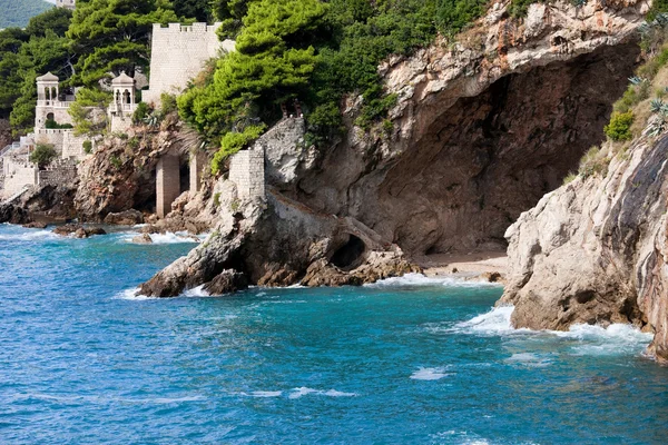 Cave on the Adriatic Sea Coastline — Stock Photo, Image