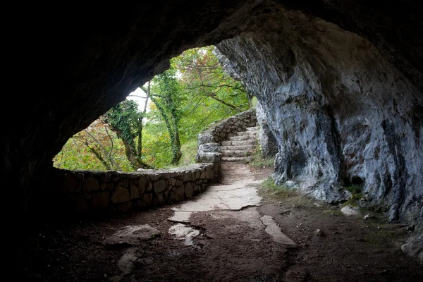 Salida de la cueva — Foto de Stock
