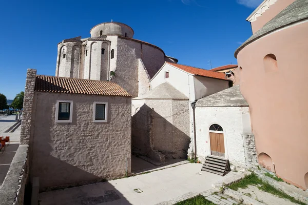 Igreja St. Donatus Pátio — Fotografia de Stock