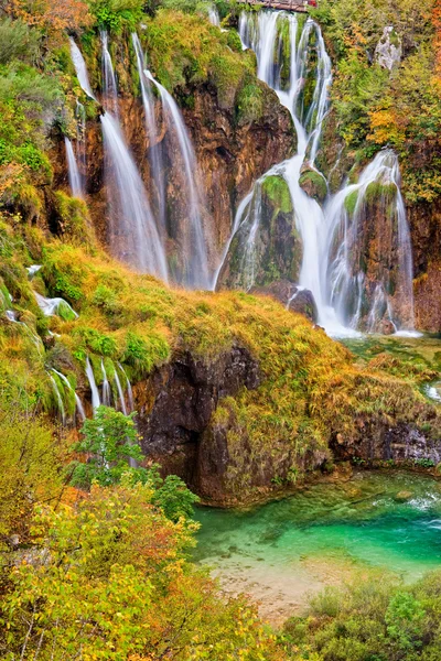 Höstlandskap Med Vackra Vattenfall Plitvice Lakes National Park Kroatien — Stockfoto