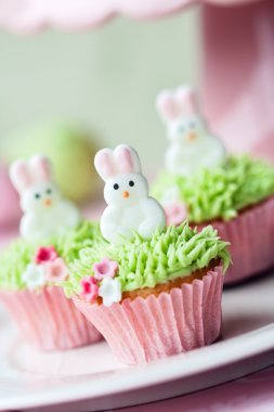 Easter cupcakes clipart