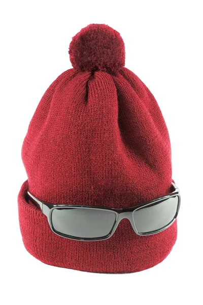 Chapeau tricoté avec lunettes de soleil — Photo