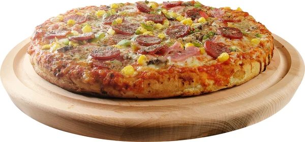 Pizza z kiełbasą i serem — Zdjęcie stockowe