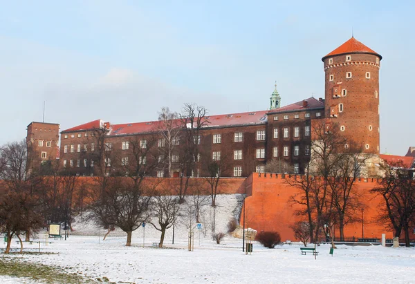 冬では、クラクフ ヴァヴェル城 — ストック写真