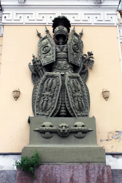 建筑物的墙上的浮雕 st 在布达拉宫广场. — 图库照片