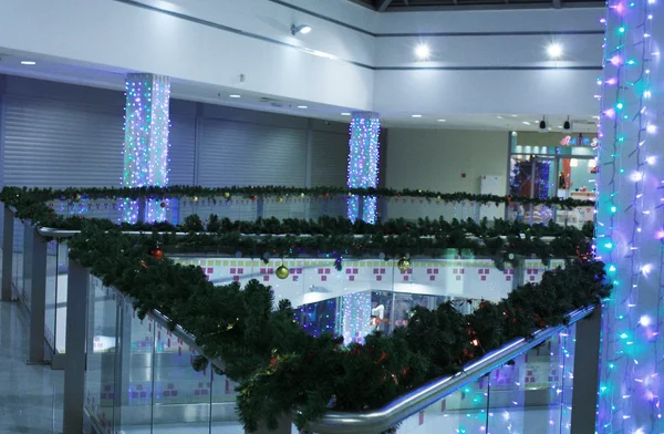 所以圣诞节假期期间看很多大型购物中心 — 图库照片