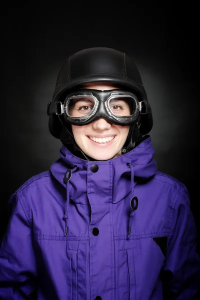Dívka s helmy a brýle — Stock fotografie