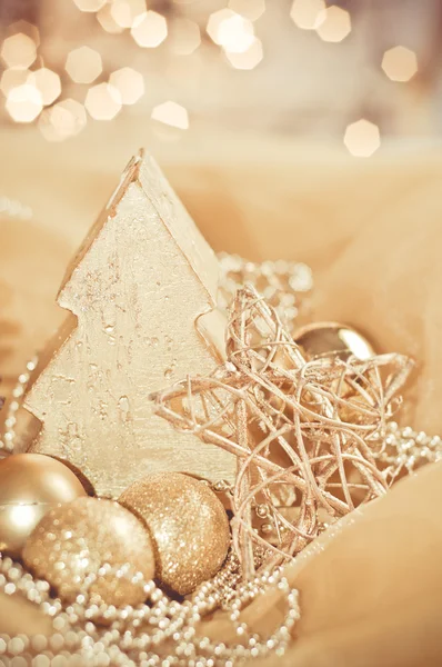 Adorno decorativo de Navidad de oro — Foto de Stock