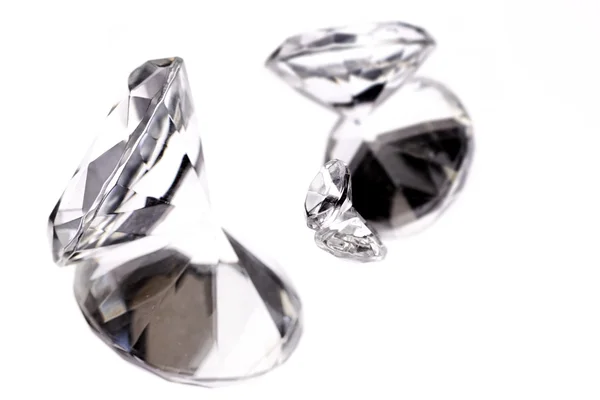 ミラー化された背景に宝石 ダイヤモンド — ストック写真