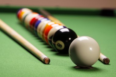 Bilardo Zamanı! Tablo havuzu oyun kavramını!