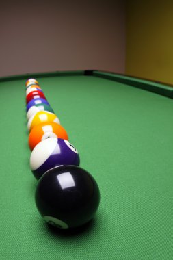 Bilardo Zamanı! Tablo havuzu oyun kavramını!