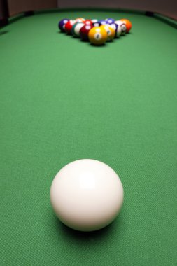 Bilardo Zamanı! Tablo havuzu oyun kavramını!