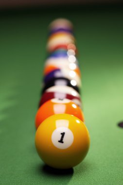 Bilardo Zamanı! Tablo havuzu oyun kavramını!