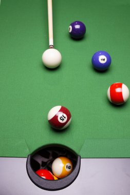 Bilardo Zamanı! Tablo havuzu oyun kavramını!