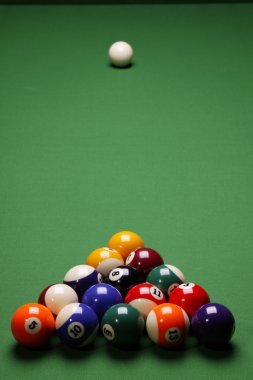 Bilardo Zamanı! Tablo havuzu oyun kavramını!