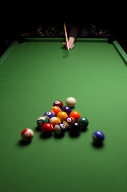 Bilardo Zamanı! Tablo havuzu oyun kavramını!