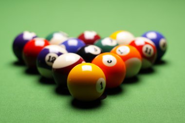 Bilardo Zamanı! Tablo havuzu oyun kavramını!