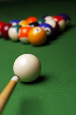 Bilardo Zamanı! Tablo havuzu oyun kavramını!