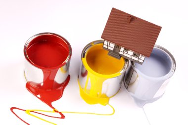 Beyaz arka plan üzerinde boya dökülmesini! Resim Evi