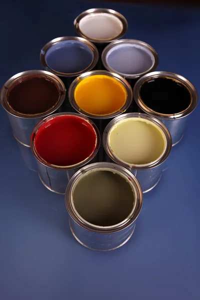 Pintura, latas de pintura, pinceles y más ! — Foto de Stock