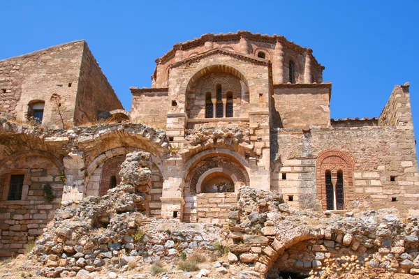 莫奈姆瓦夏，希腊在上部镇上的老教堂 — 图库照片