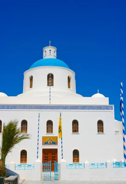 Weiße Kapelle in Santorini — Stockfoto