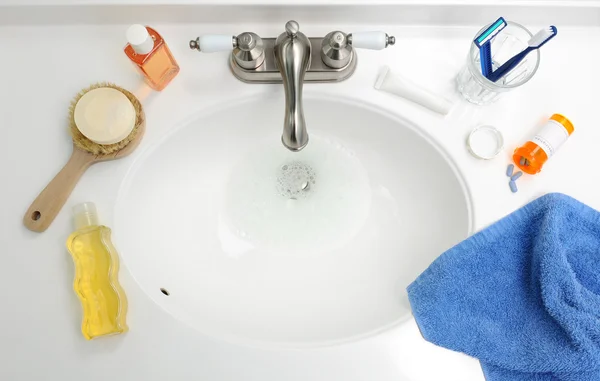 Bovenaanzicht van badkamer wastafel — Stockfoto