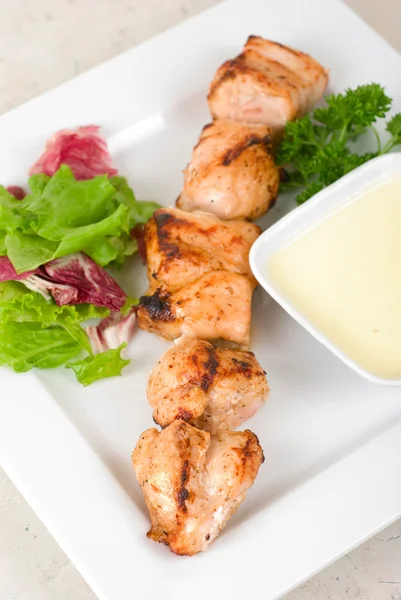 Kebab de pollo a la parrilla —  Fotos de Stock