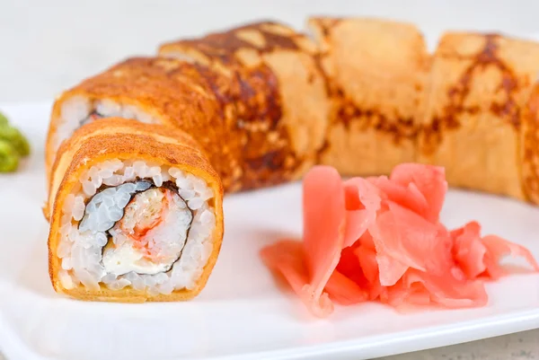 Omelet sushi — Stockfoto