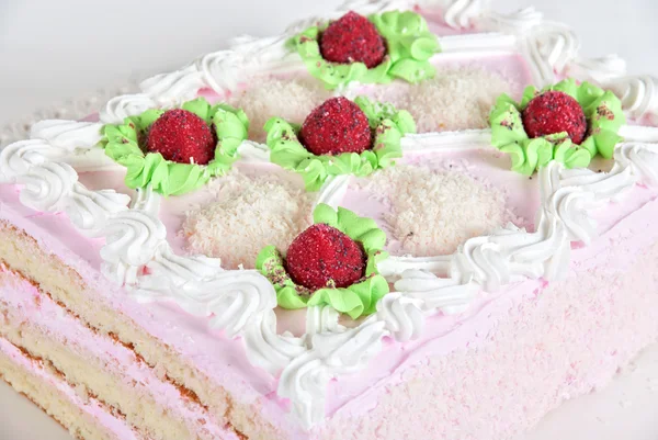 Gâteau aux fraises à la crème — Photo