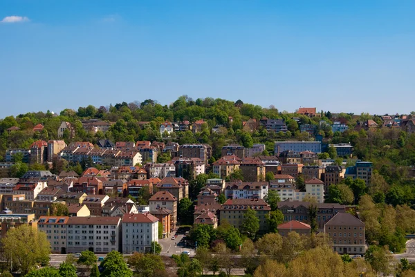 Stuttgart woonwijk onder vlear blauwe hemel, badem wurtt — Stok fotoğraf