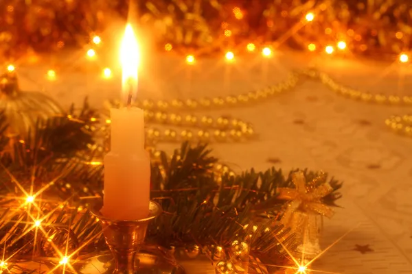 Weihnachtskarte mit Kerzenschein — Stockfoto