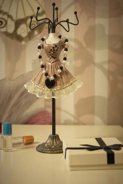 güzel küçük bebek peg Mücevherat için