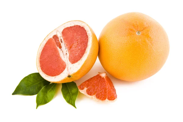 Frisch Geschälte Rote Grapefruits Isoliert Auf Weißem Hintergrund — Stockfoto