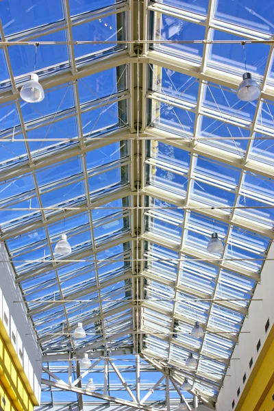 Construção de telhado moderno — Fotografia de Stock
