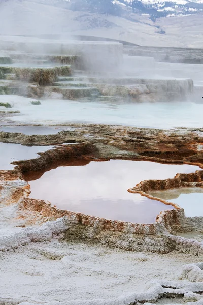 Mammoth hot spring in Yellowstone — Stock Photo, Image
