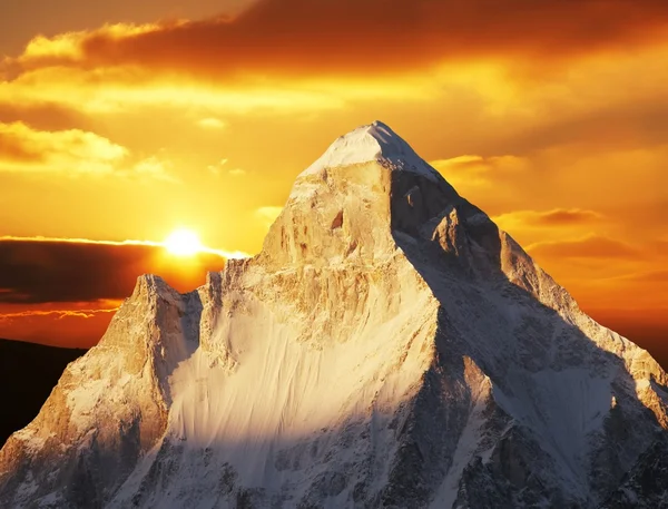Shivling peak on sunset — Stock Photo, Image