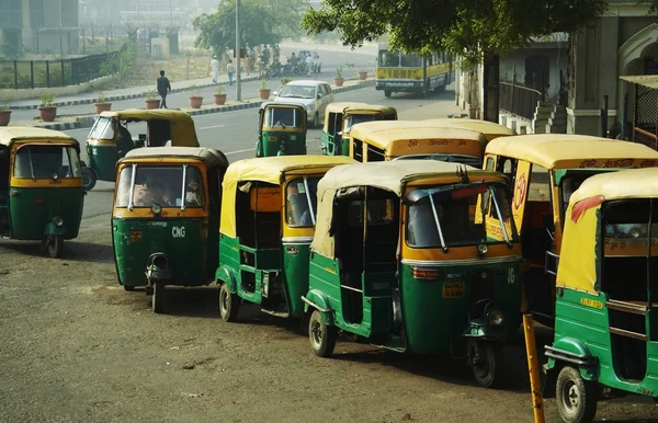 การขนส่งในนิวเดลี — ภาพถ่ายสต็อก