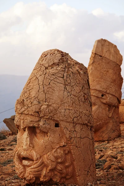 Ερείπια στην nemrut — Φωτογραφία Αρχείου