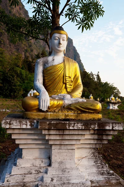 Estatua de Budas — Foto de Stock