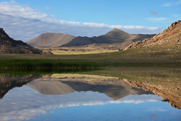Jezero v Mongolsku — Stock fotografie