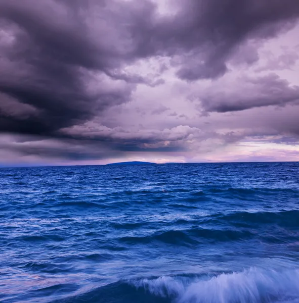 Storm in lake — Stock Photo, Image