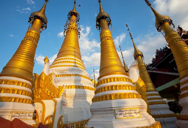 Stupa buddisti in Myanmar — Foto Stock