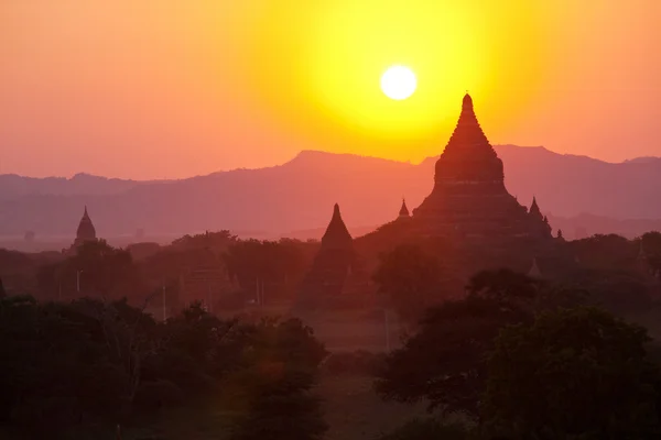 Bagan at sunset in Myanmar — Stock Photo, Image