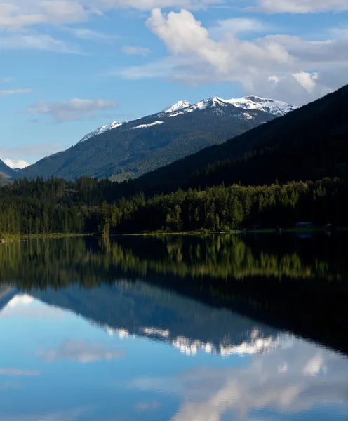 Kanadyjski jezioro — Zdjęcie stockowe