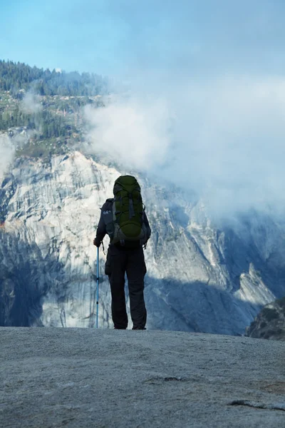 Wanderung im Yosemite — Stockfoto