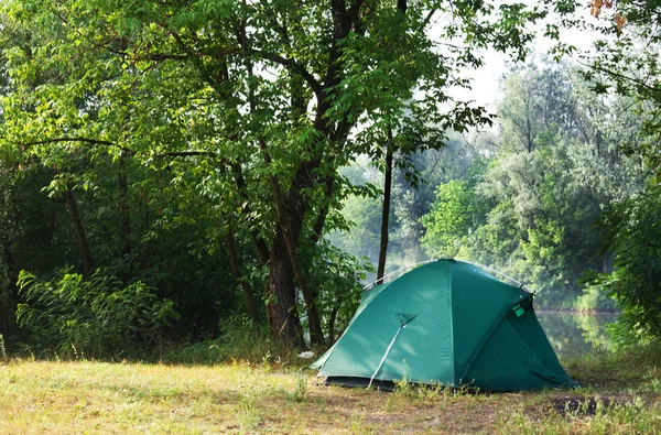 Ormandaki çadır — Stok fotoğraf