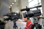 Videokamera und Journalisten